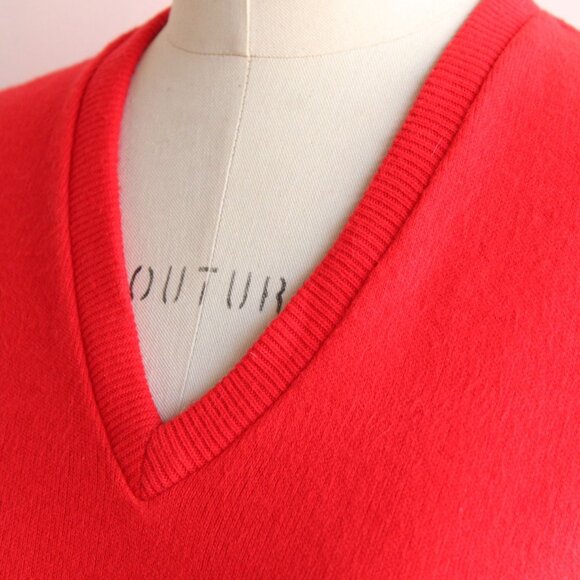 Vintage 1950s Sweater Vest, Martson's Red Orlon V Neck, Size Medium - Picture 8 of 10